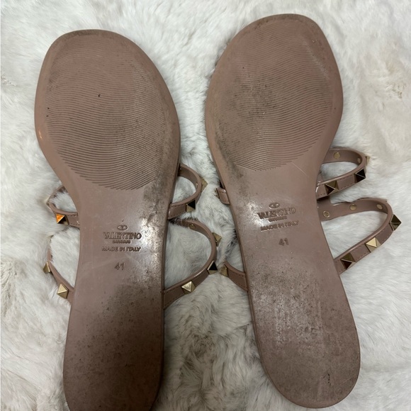 Valentino studded sandals size 41. - Picture 3 of 3